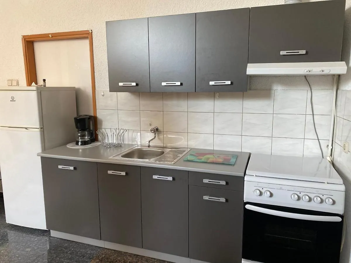 Apartment Zadarska Pula