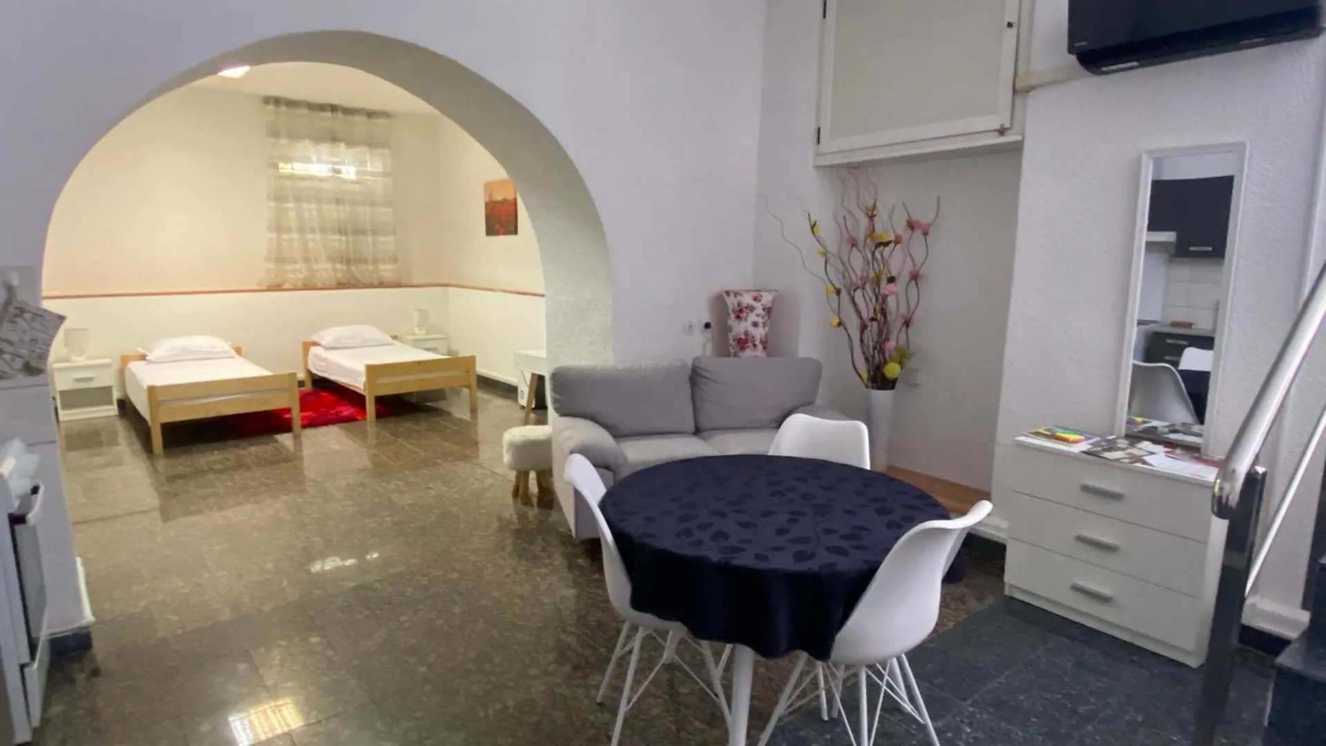 Apartment Zadarska 0*, Pula Croatia